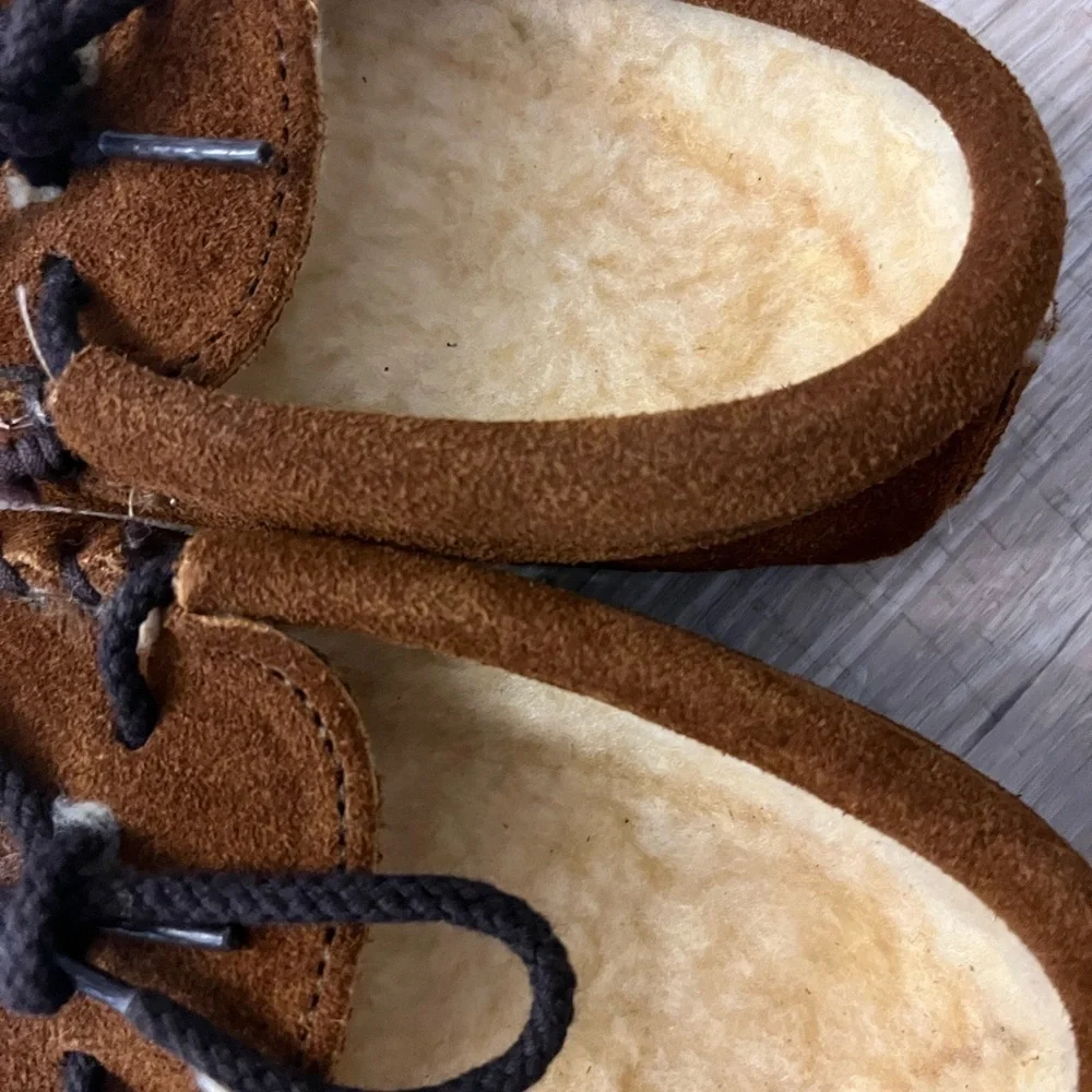 Minnetonka Moccasins Youth 9